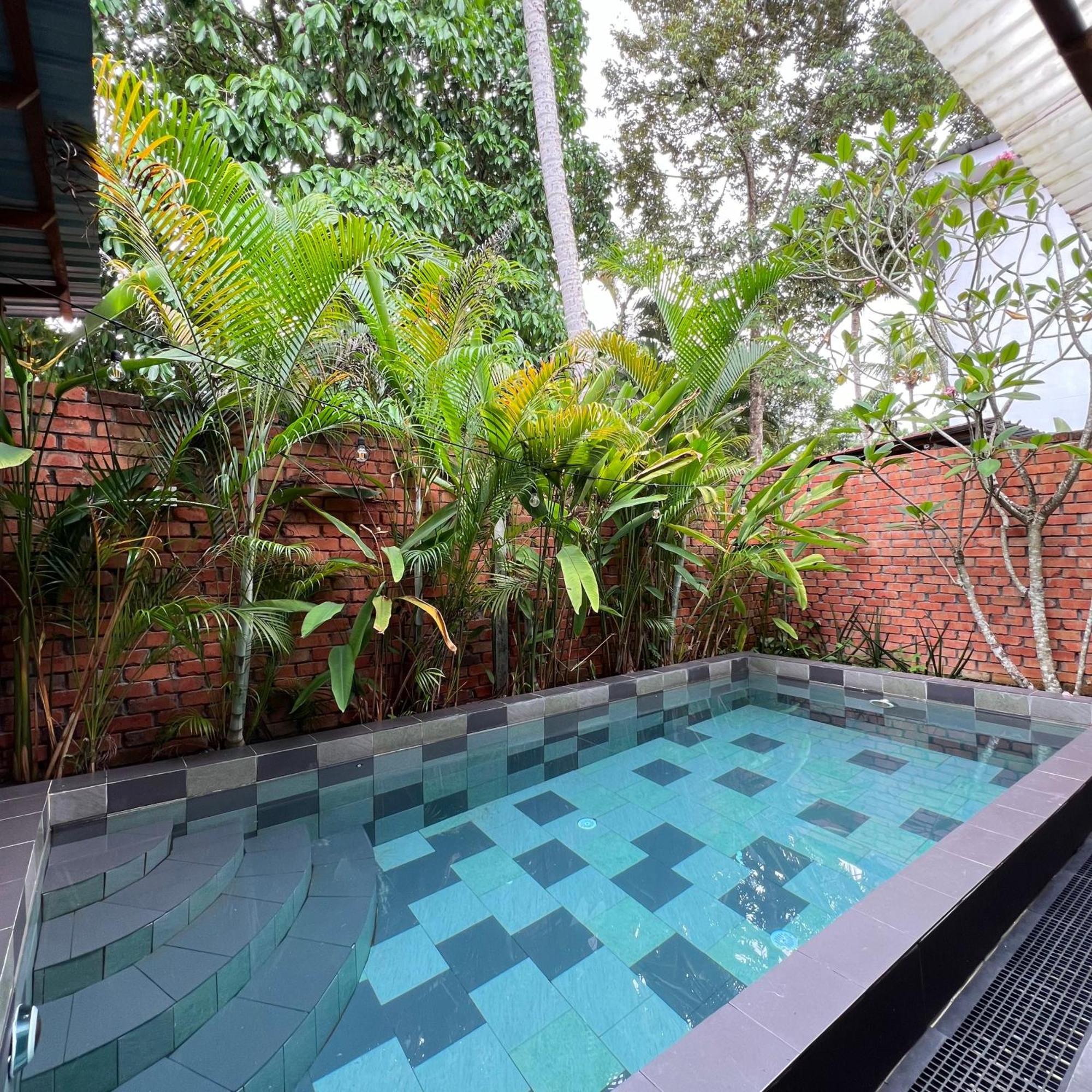 Kutum'S Wooden House - Private Pool, Breakfast & Cafe Villa Langkawi Exterior photo